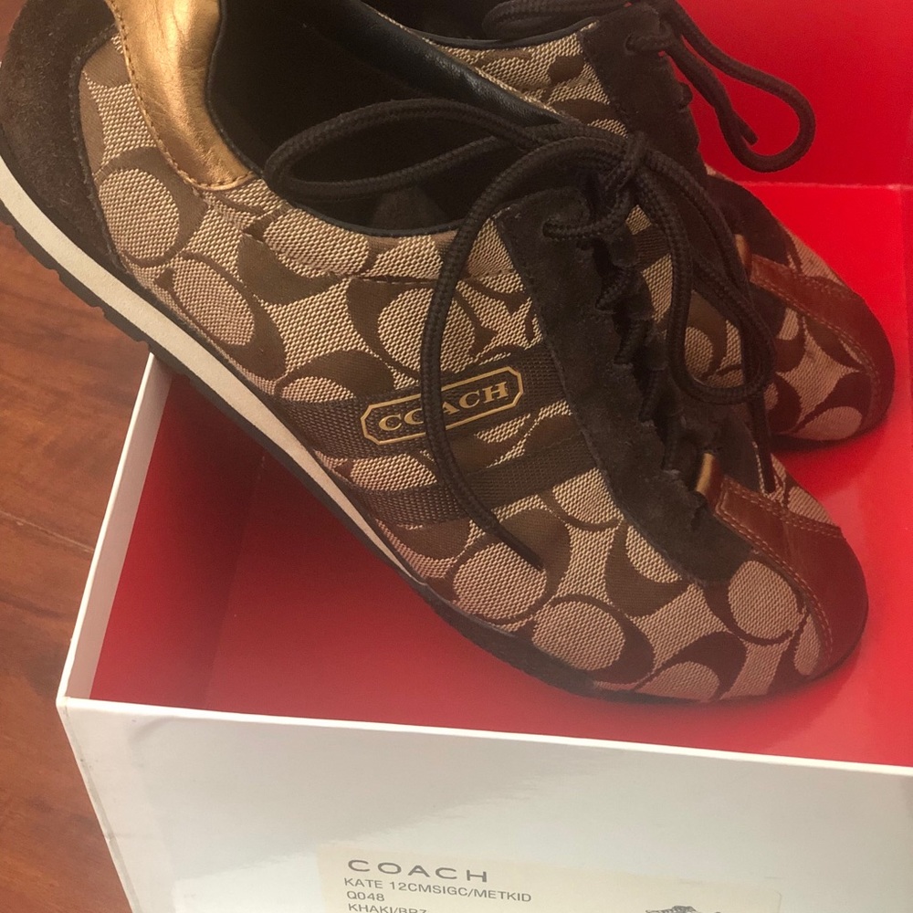 Coach Size 8 Sneakers - Picture 4 of 5